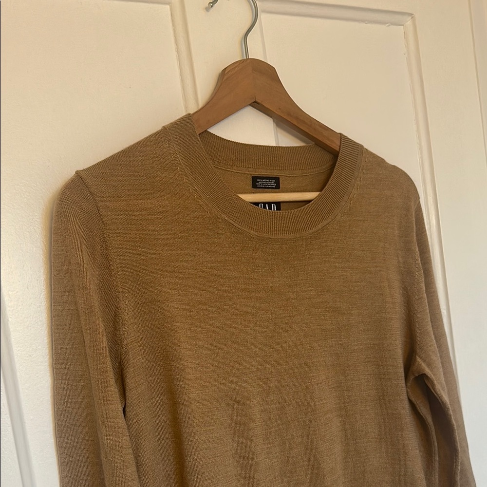 Gap Women’s Tan Wool Crewneck Sweater